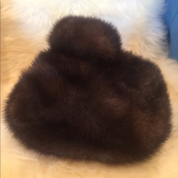 Vintage mink hat with mink Pom Pom on top! - Picture 4 of 9